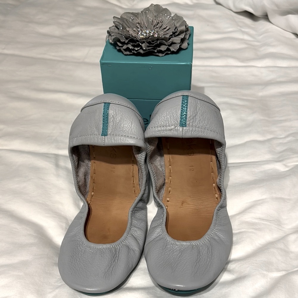 Tieks Gray Leather Flats with Teal Stripe